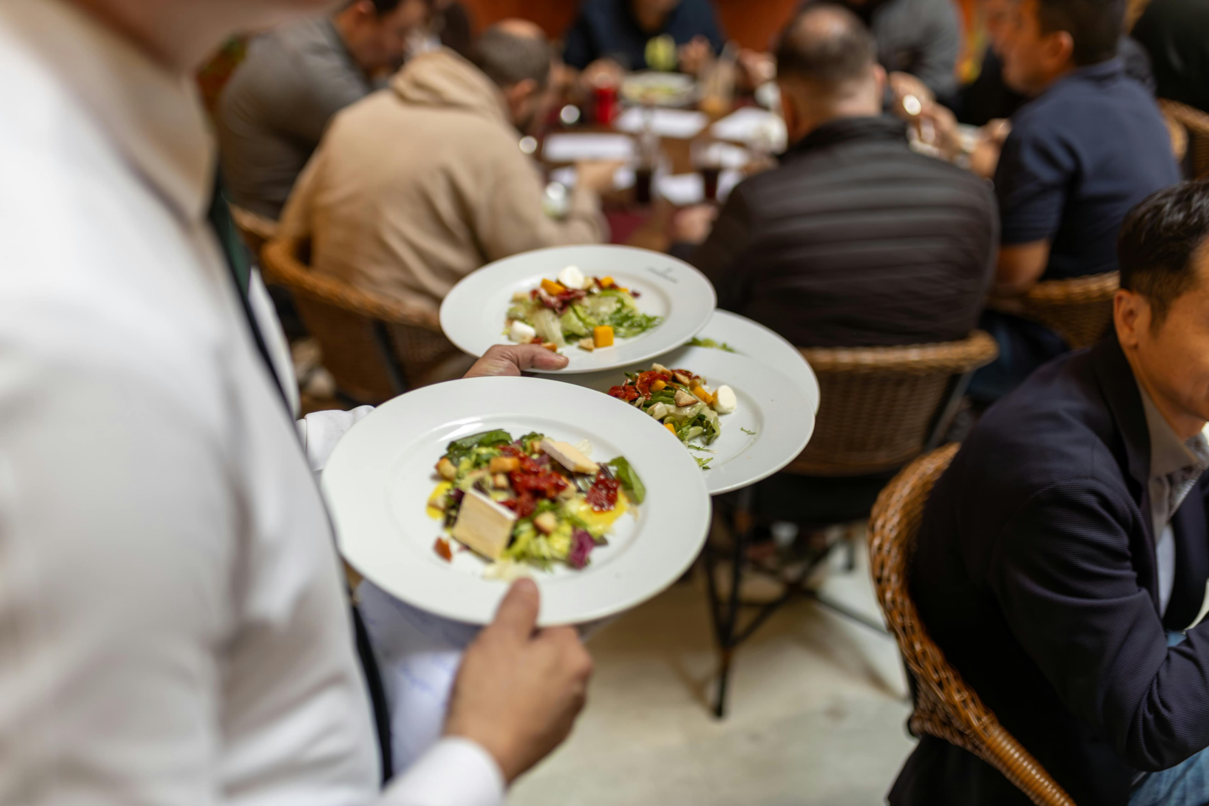 Boosting Table Turnover Rates Without Rushing Guests